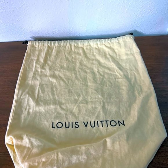 Louis Vuitton Brown Monogram Shoulder Bag - Picture 5 of 14